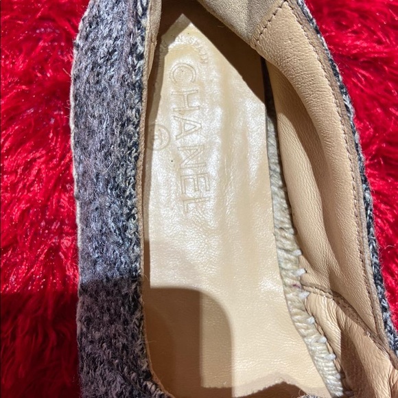 Authentic Chanel tweed and velvet espadrilles - Picture 3 of 3